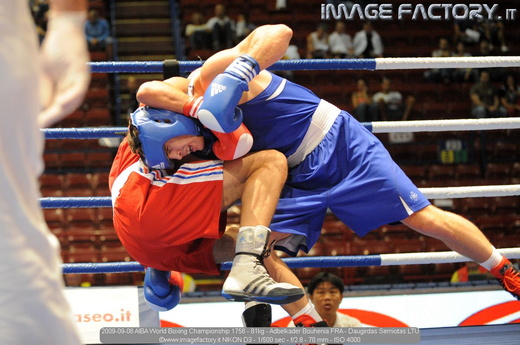 2009-09-06 AIBA World Boxing Championship 1756 - 81kg - Adbelkader Bouhenia FRA - Daugirdas Semiotas LTU